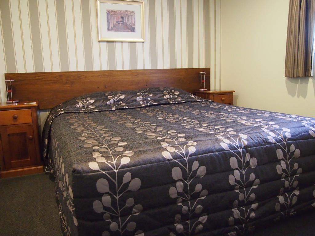 Shades Of Arrowtown Motel Bagian luar foto